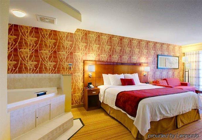 Courtyard By Marriott East
