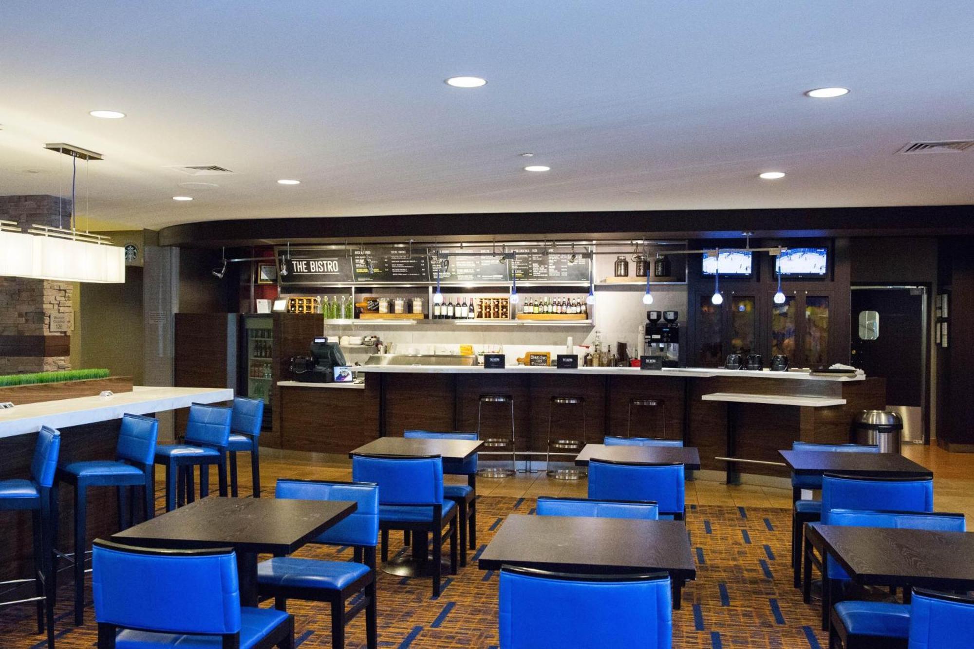 Courtyard By Marriott East Hotel Madison