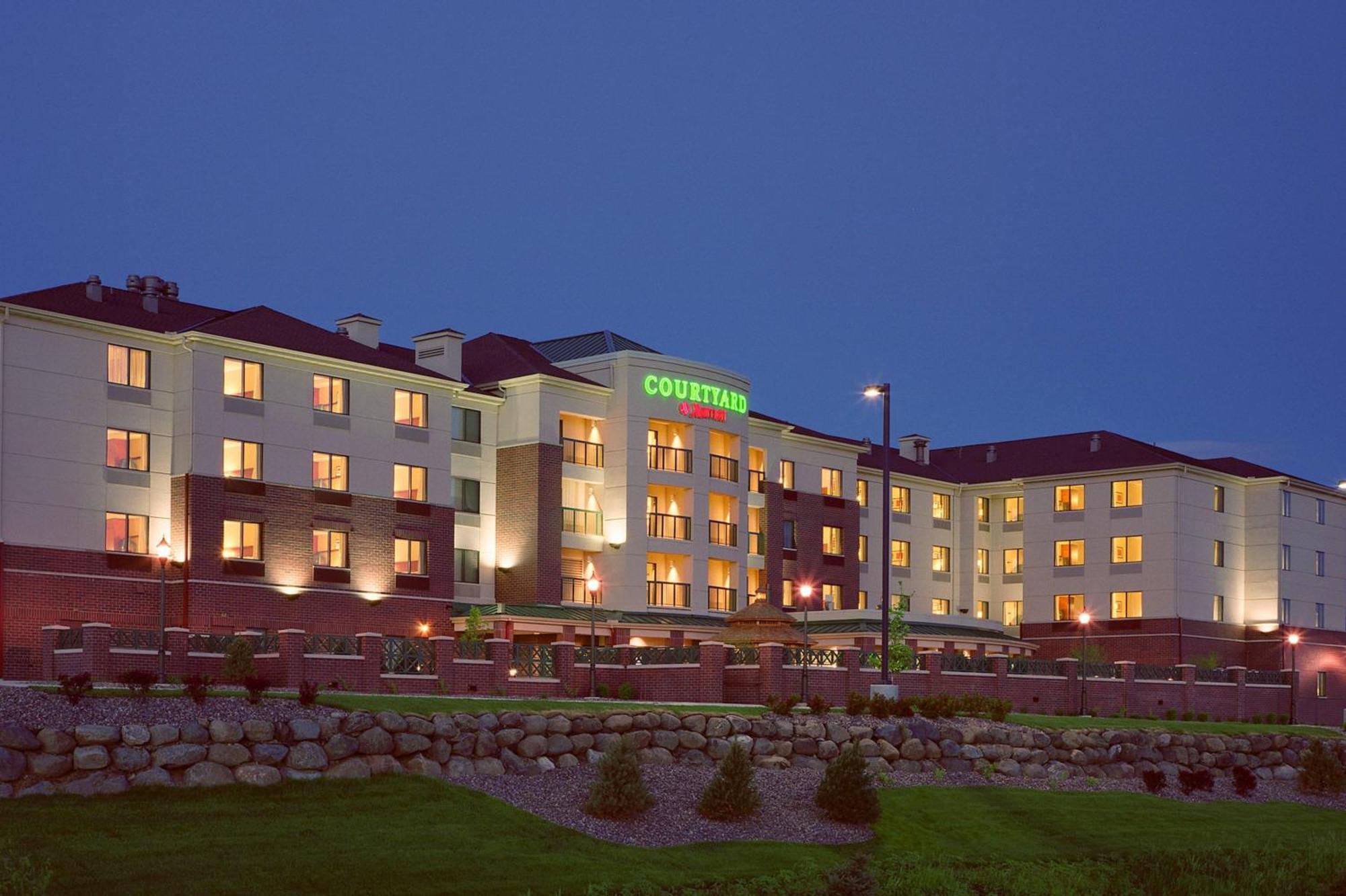 Hotel Courtyard By Marriott East