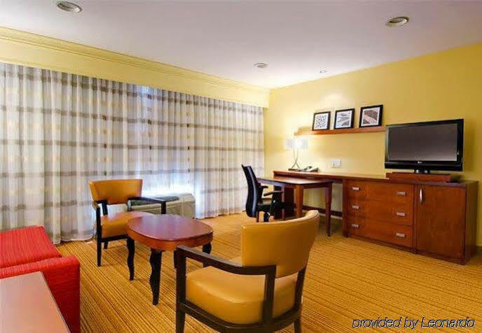 Courtyard By Marriott East 3*